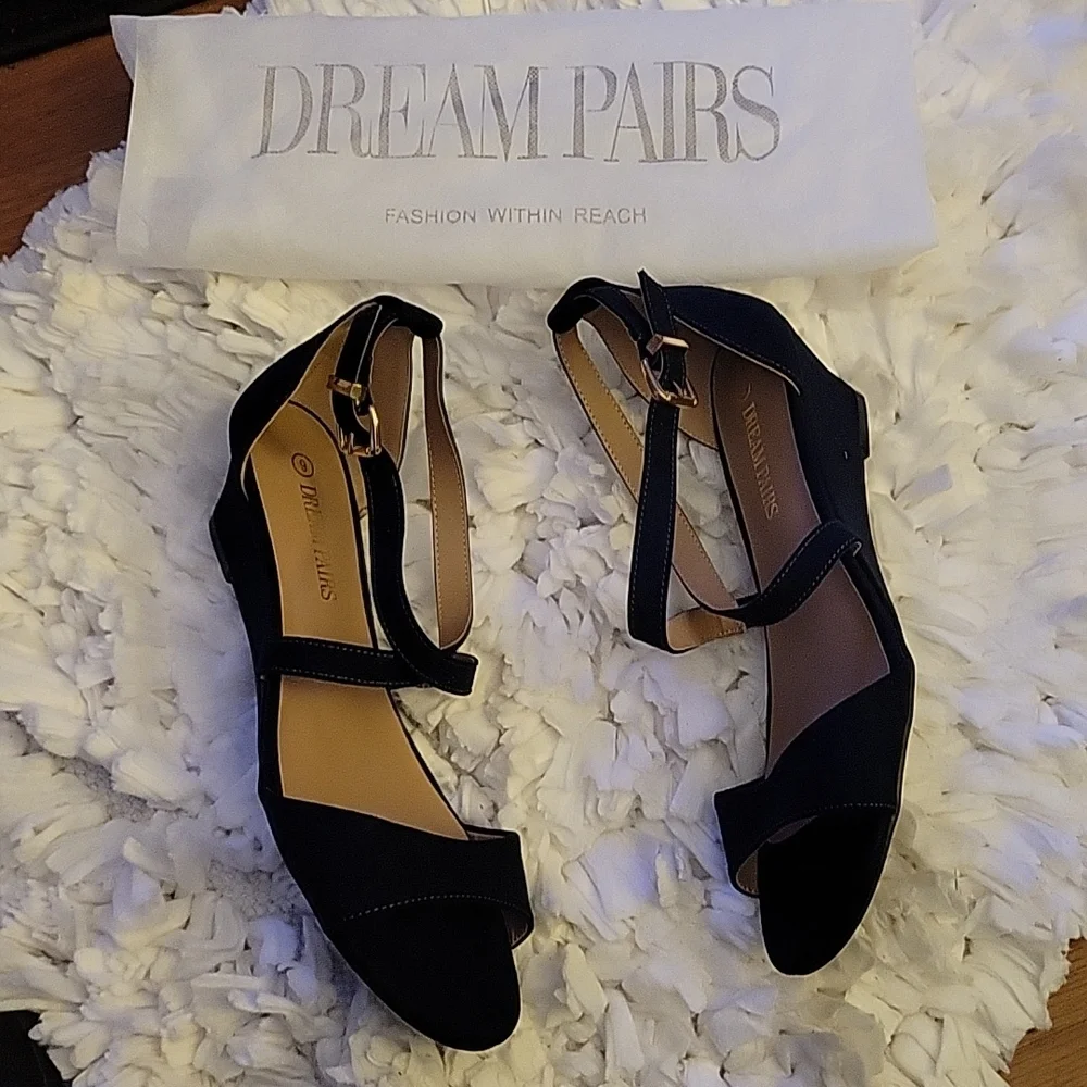 DREAM PAIRS black nubuck ankle strap low wedge sandals size 9 New no box